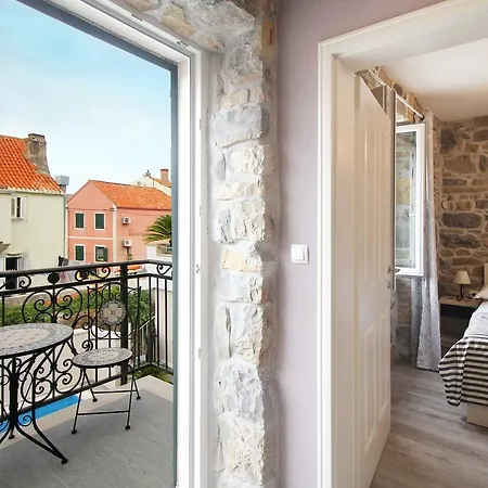 Filipetti With Heated Pool Makarska