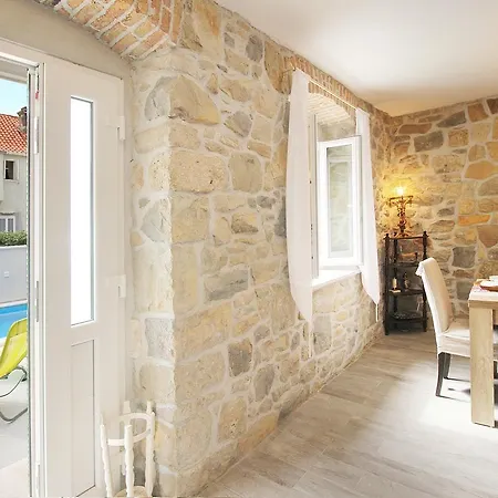 Filipetti With Heated Pool Villa Makarska