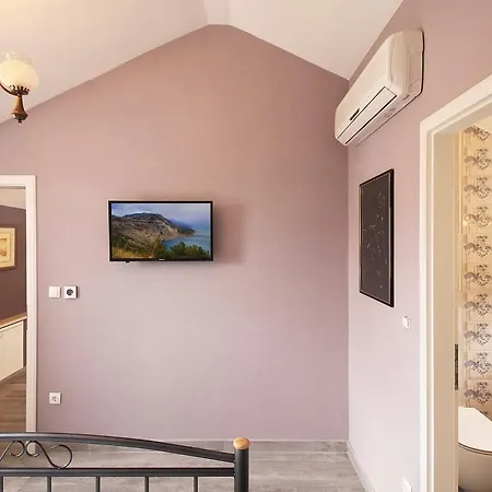 Villa Filipetti With Heated Pool *